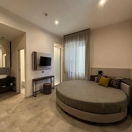 Tonic Hotel