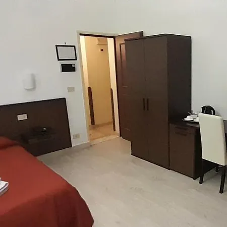 Hotel Tonic