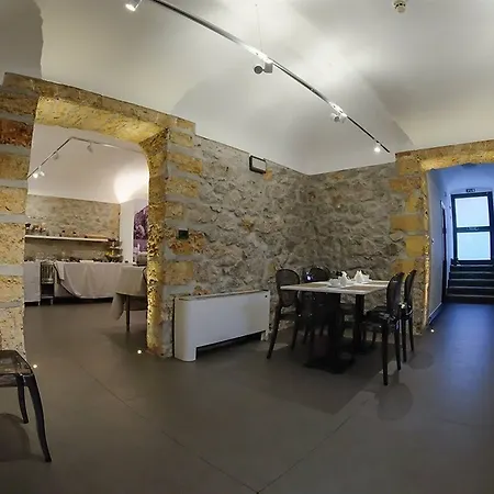 Tonic Hotel